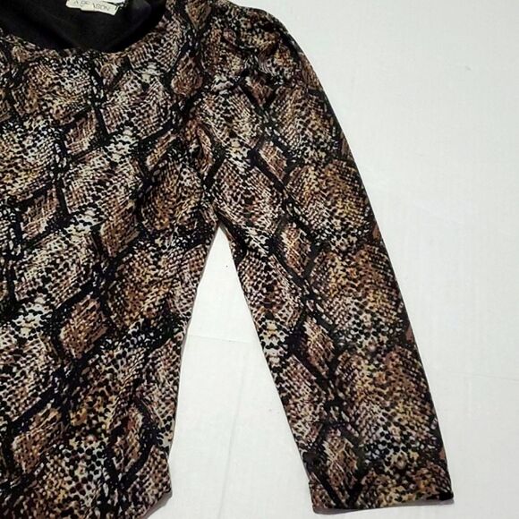 A Reason Snake Print Boho Chic Longsleeve Top - Picture 6 of 10